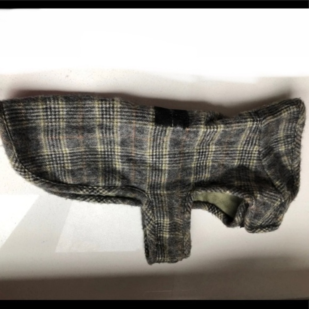 COLE Haan dog coat size L
